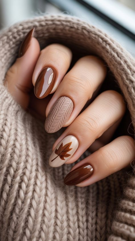 10 Idées de Couleur Ongle Automne pour un Look Élégant image